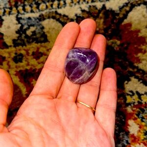 Amethyst tumble crystal